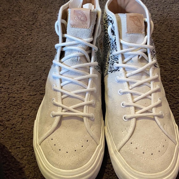 Vans - Picture 3 of 3